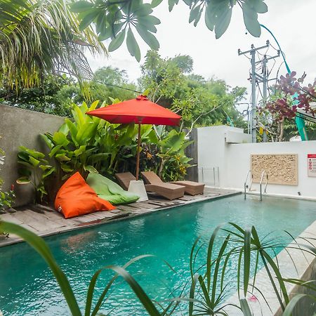 Zen Rooms Seminyak Kayu Jati ภายนอก รูปภาพ