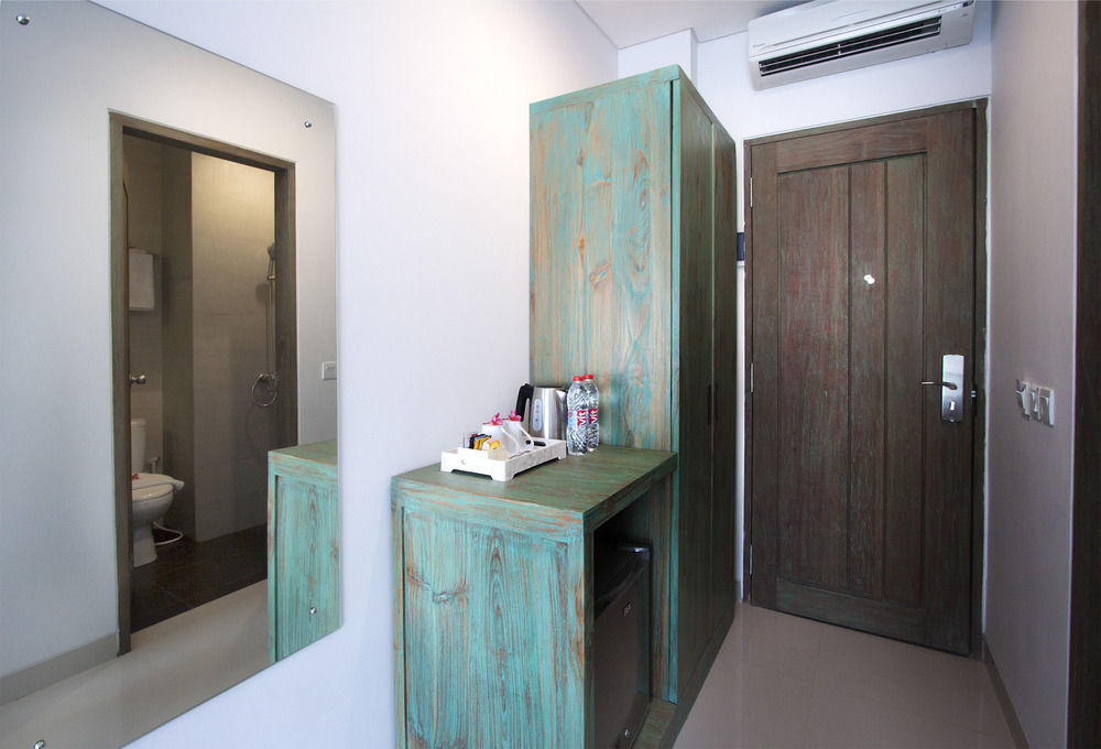 Zen Rooms Seminyak Kayu Jati ภายนอก รูปภาพ