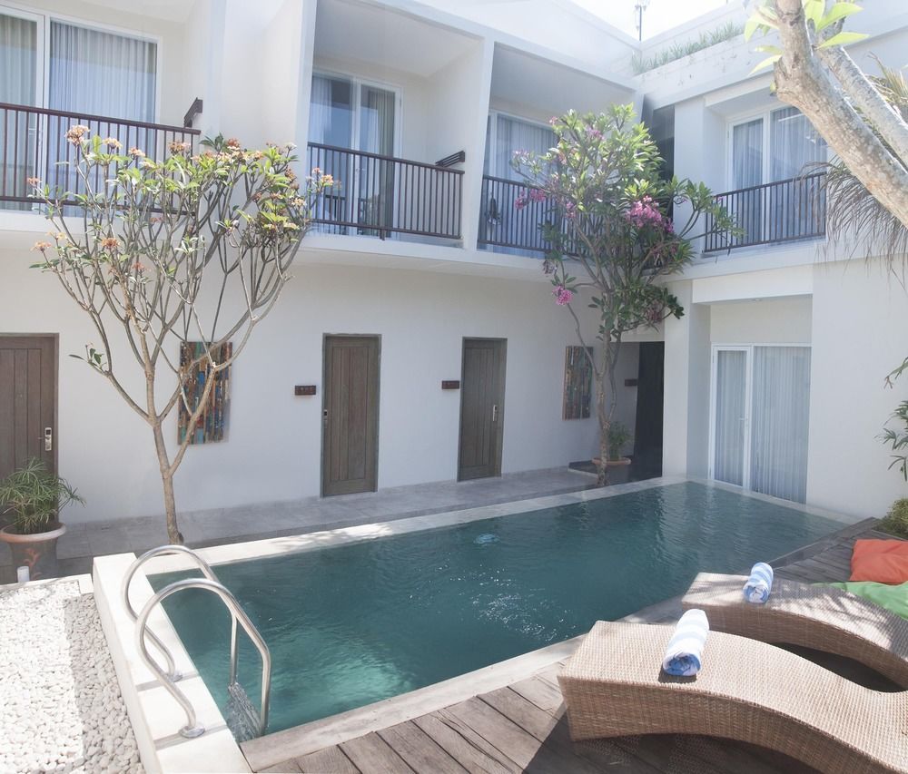 Zen Rooms Seminyak Kayu Jati ภายนอก รูปภาพ