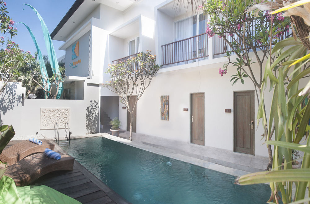 Zen Rooms Seminyak Kayu Jati ภายนอก รูปภาพ
